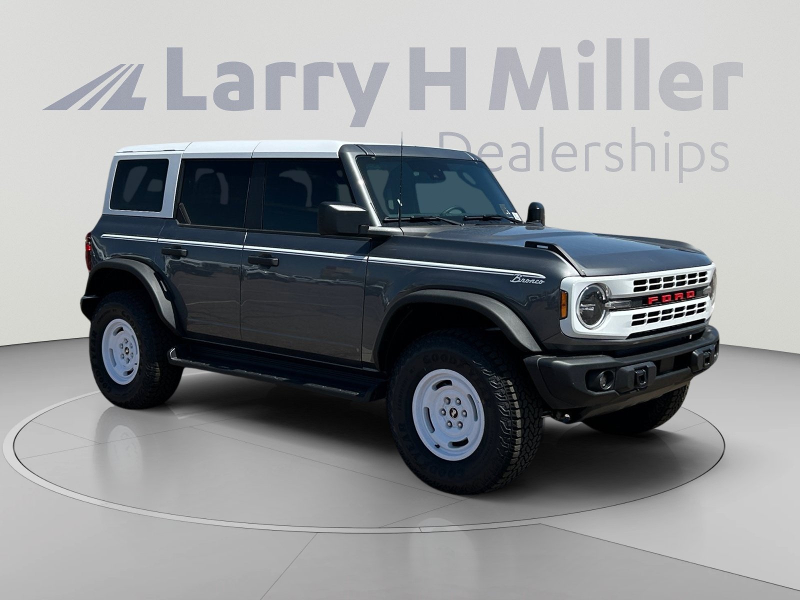 New 2026 Ford Bronco Heritage Edition AWD/4WD image 7