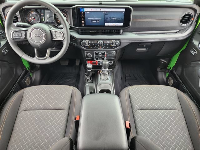 Certified 2025 Jeep Gladiator Mojave w/ Convenience Group AWD/4WD image 25