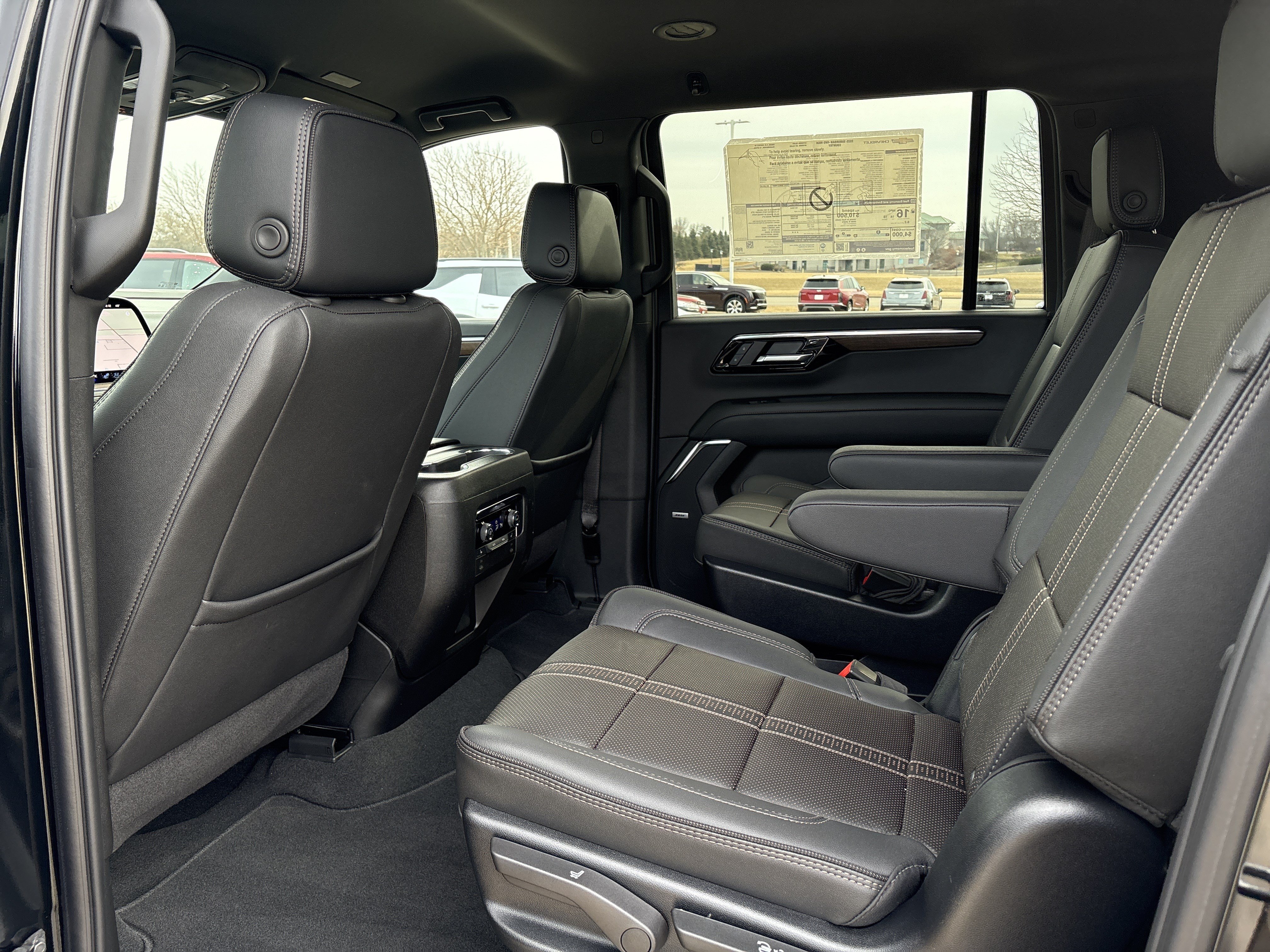 New 2025 Chevrolet Suburban High Country w/ LPO, Illumination Package AWD/4WD image 19