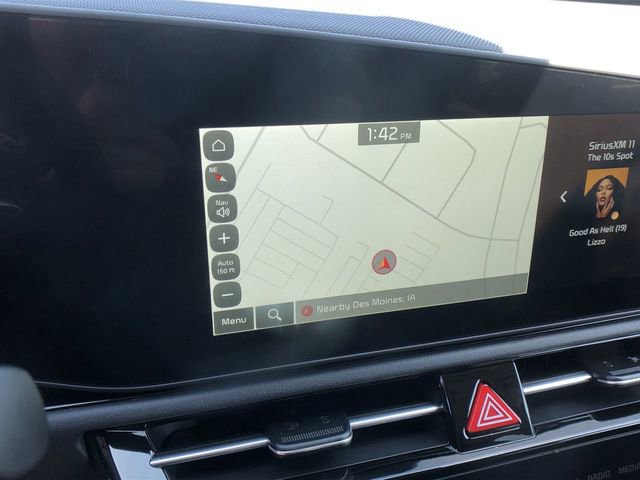 New 2025 Kia Niro EX Touring image 18