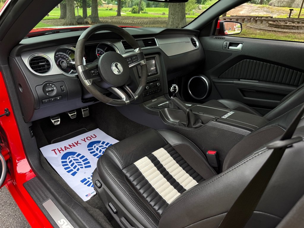Used 2014 Ford Mustang Shelby GT500 w/ Equipment Group 821A RWD image 42