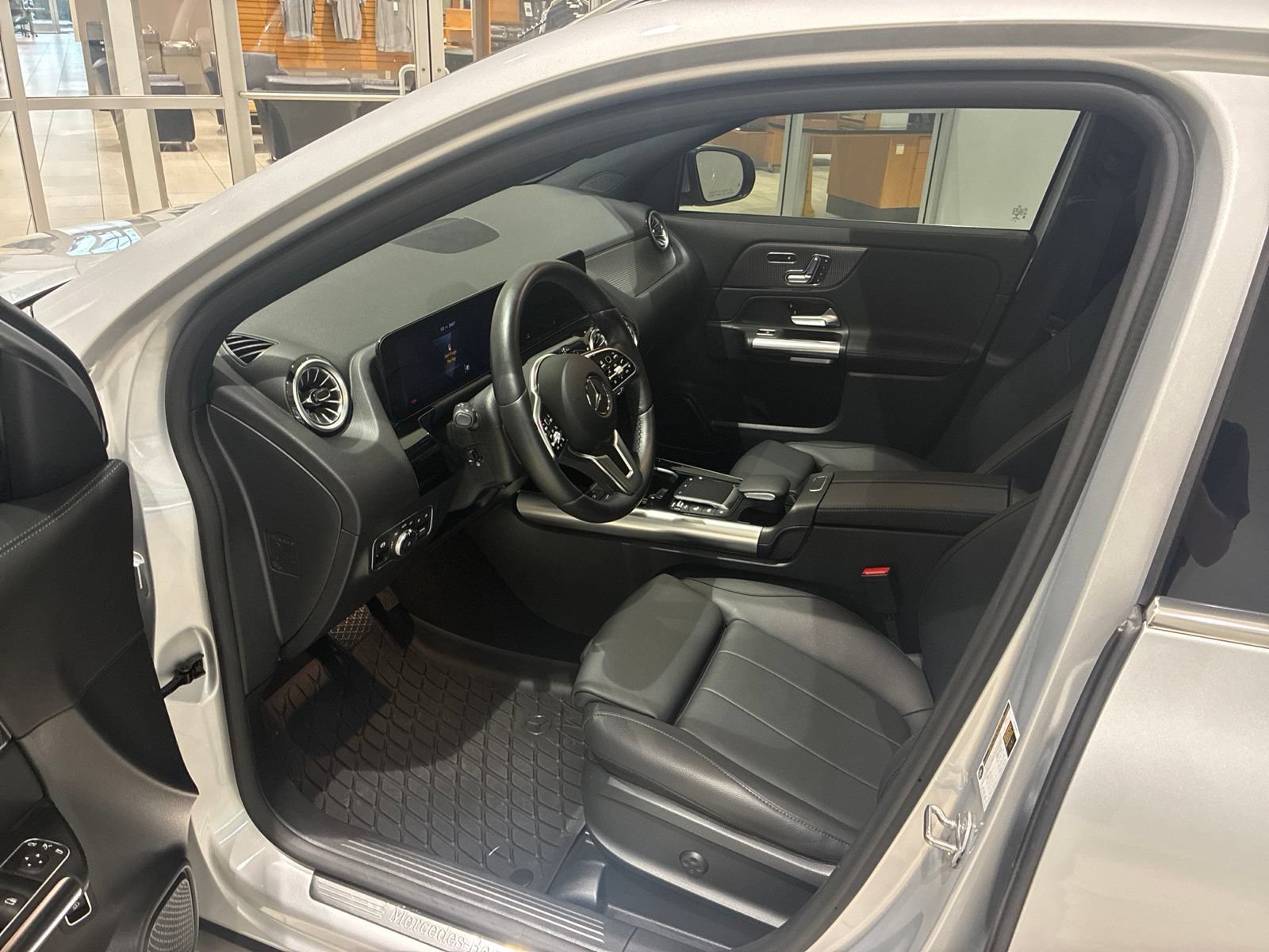 Certified 2023 Mercedes-Benz GLA 250 4MATIC image 18