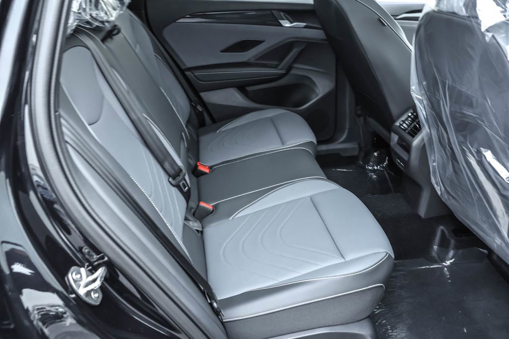 New 2026 Volkswagen Tiguan SE R-Line image 36