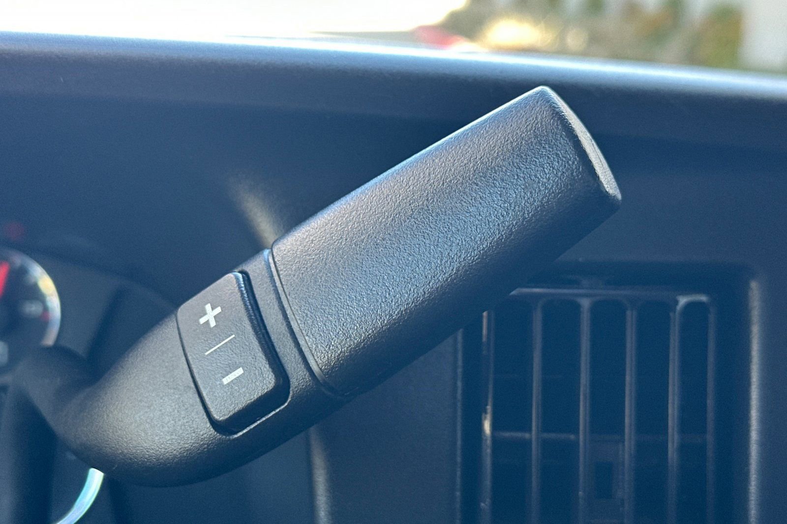 Used 2023 GMC Savana 2500 Extended w/ Driver Convenience Package image 31