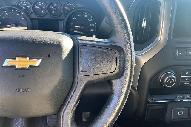 Used 2020 Chevrolet Silverado 1500 Custom w/ Custom Value Package AWD/4WD image 13