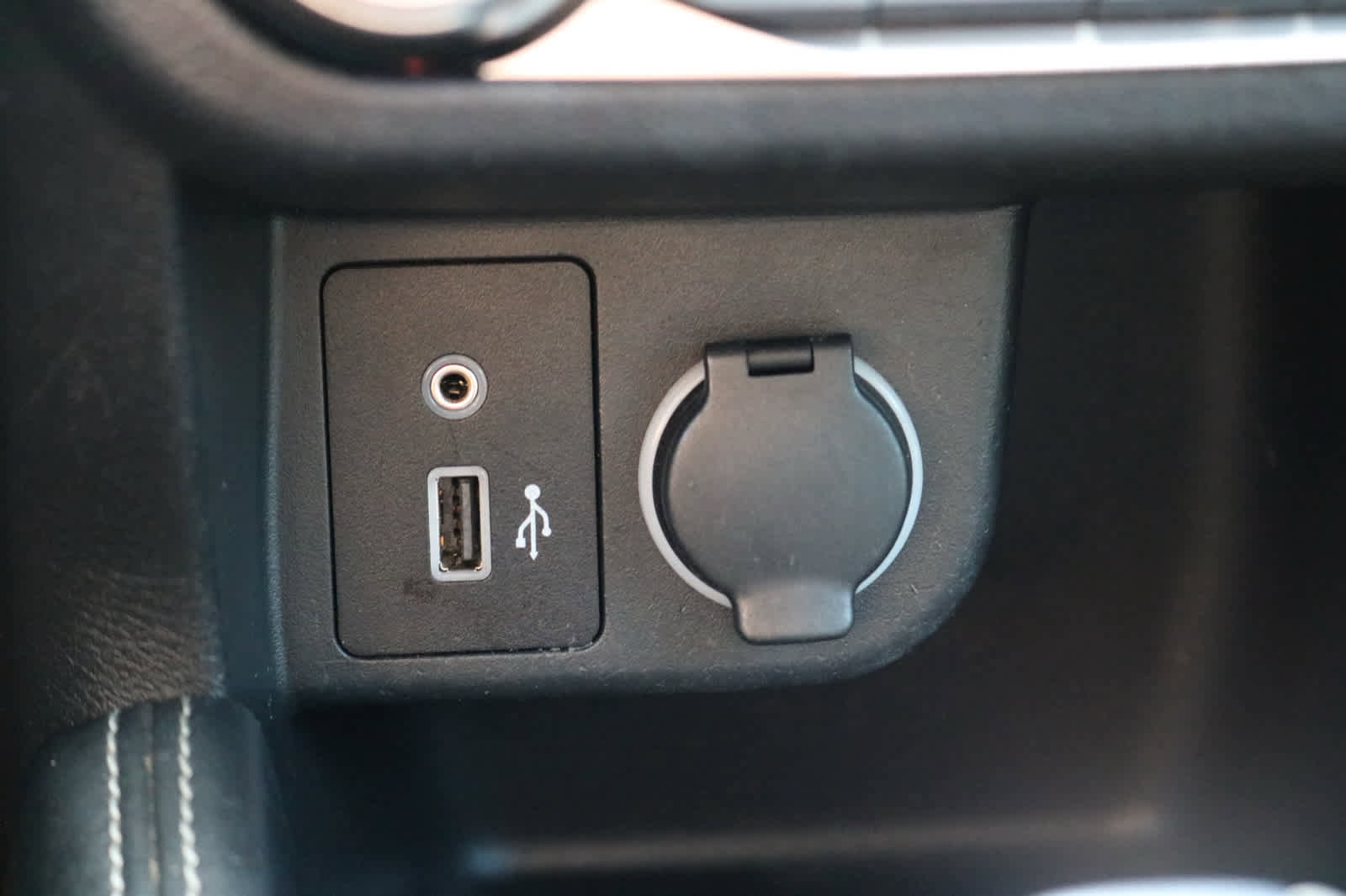 Used 2019 Nissan Kicks SV image 21