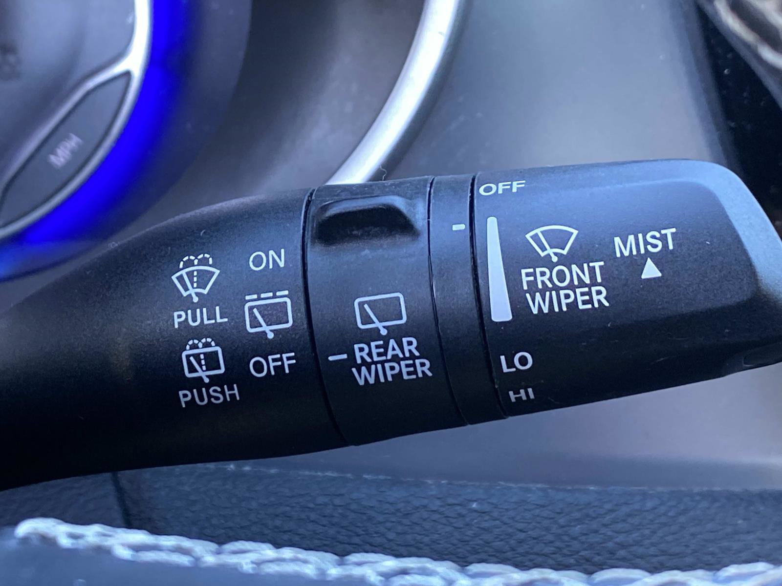 Used 2021 Chrysler Pacifica Touring-L w/ Premium & Safety Sphere Group image 18