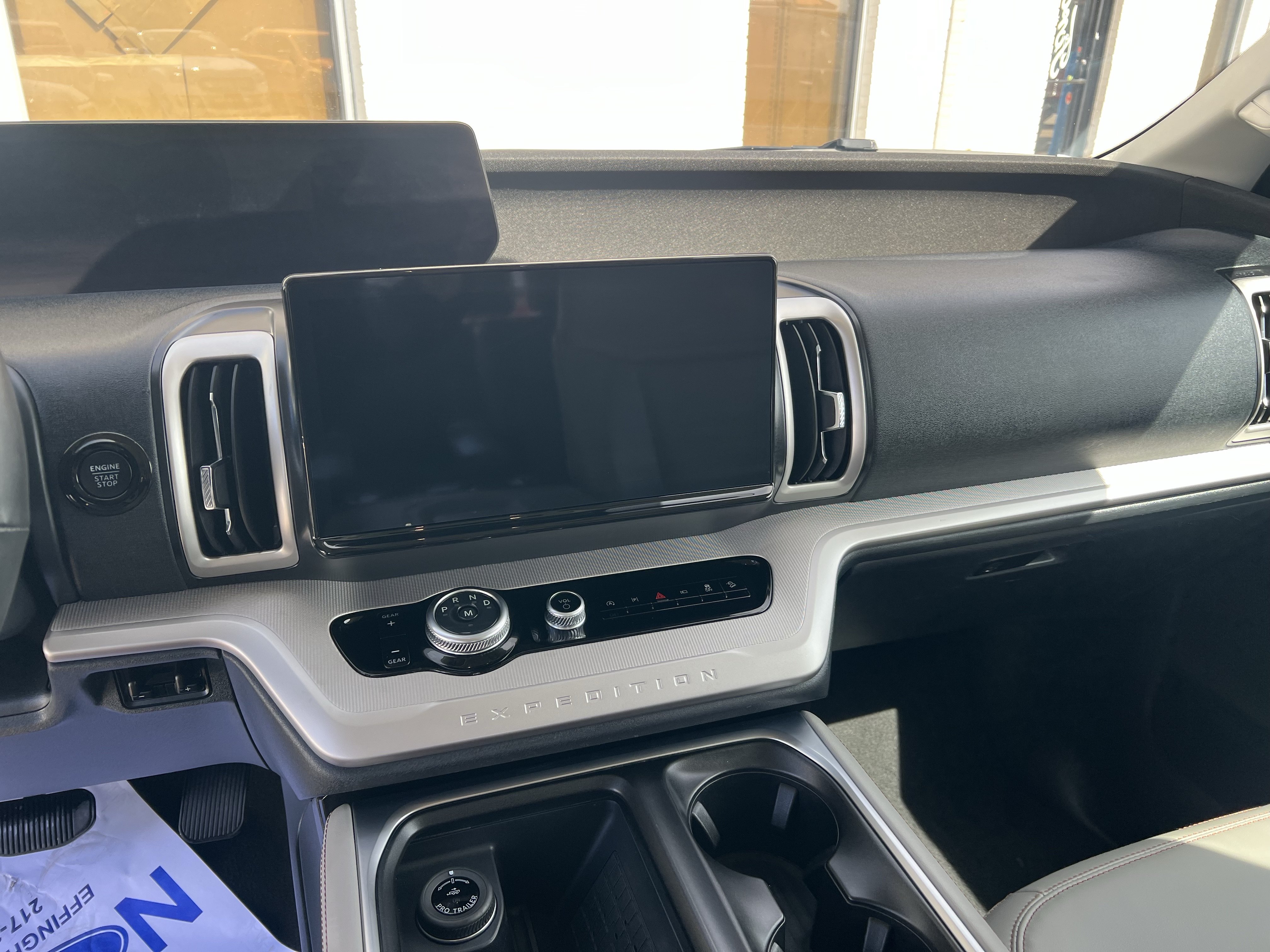 Used 2025 Ford Expedition Active AWD/4WD image 22