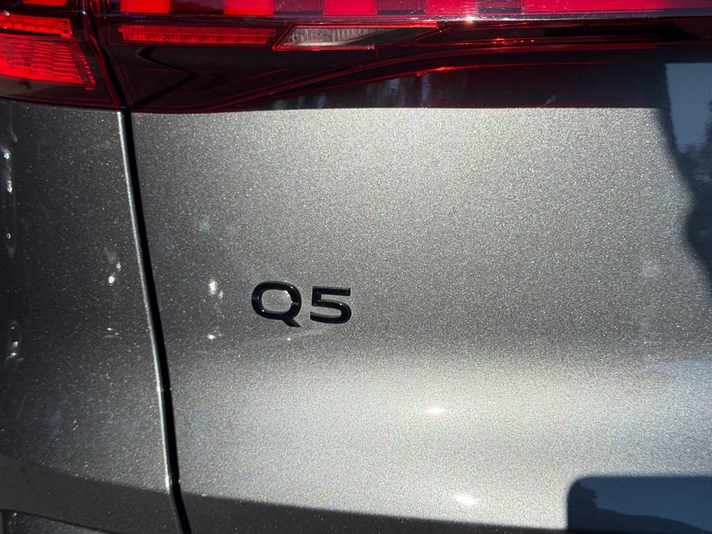 Used 2025 Audi Q5 Premium Plus w/ Premium Plus AWD/4WD image 26