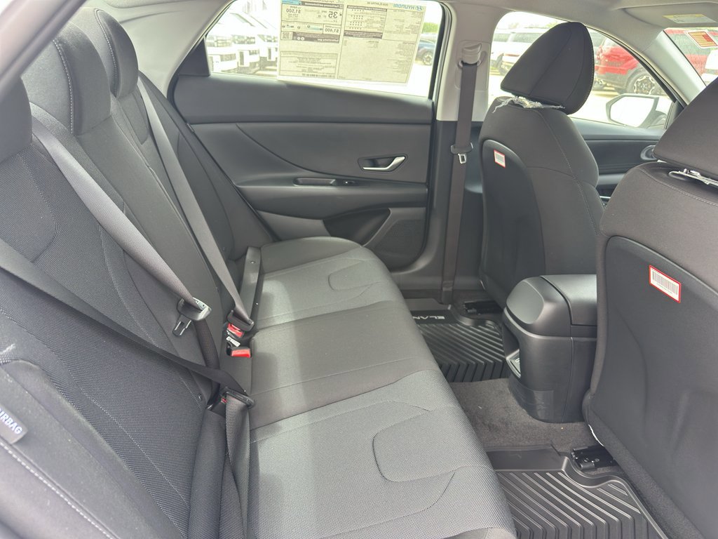 New 2026 Hyundai Elantra SE FWD image 28