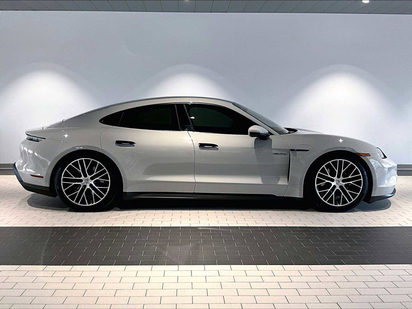 New 2026 Porsche Taycan image 8