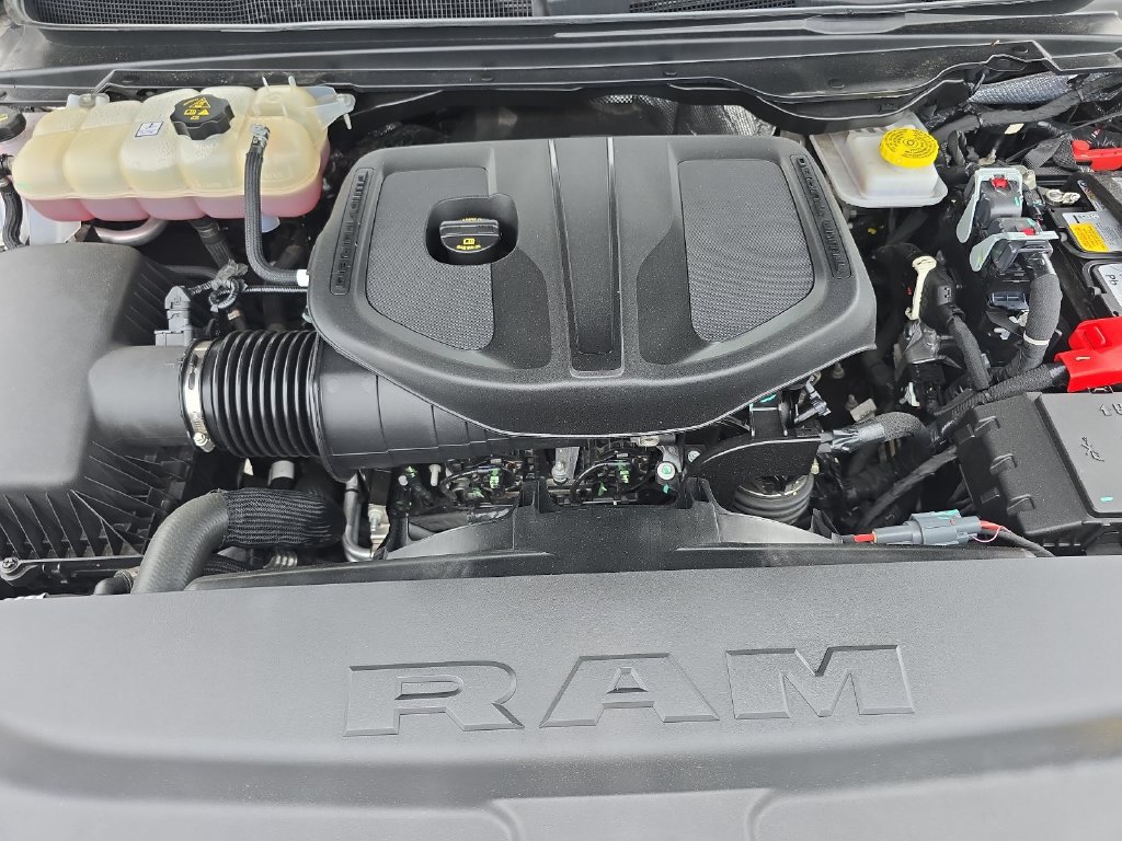 Used 2025 RAM 1500 Big Horn AWD/4WD image 26