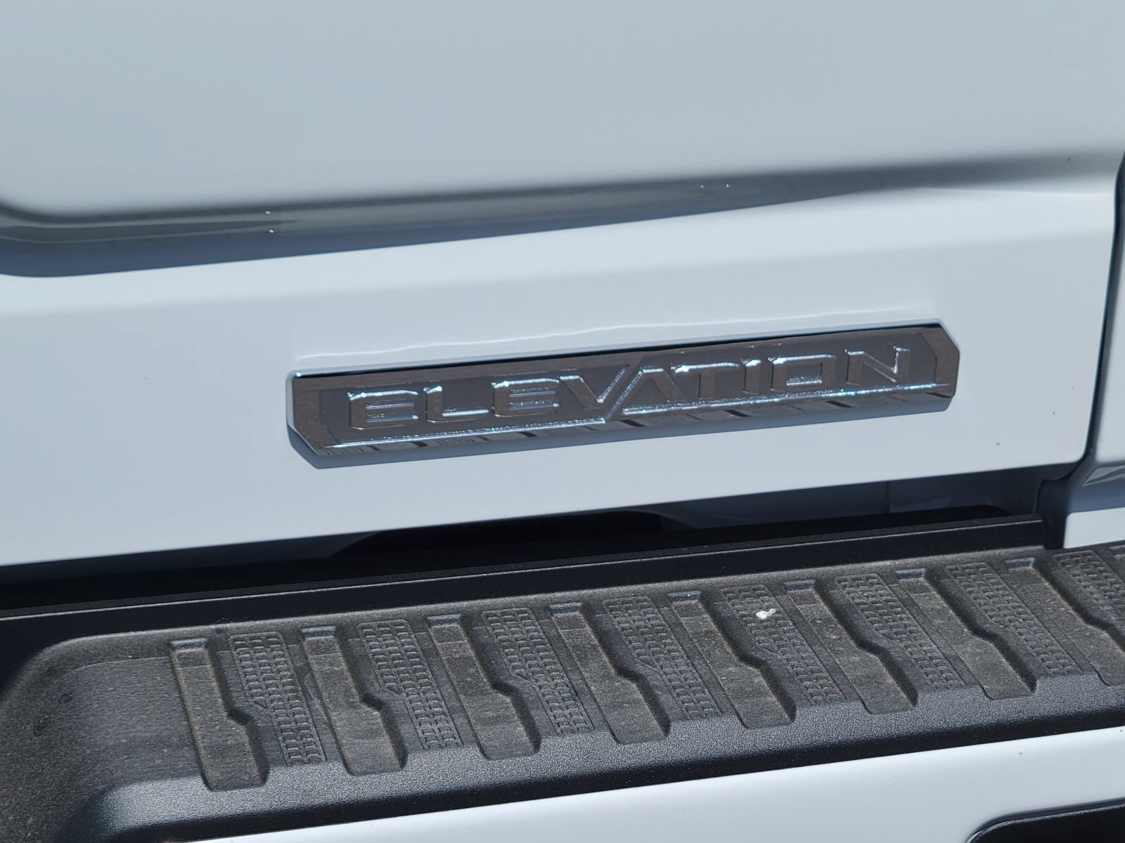 New 2026 GMC Sierra 1500 Elevation w/ X31 Off-Road Package AWD/4WD image 9