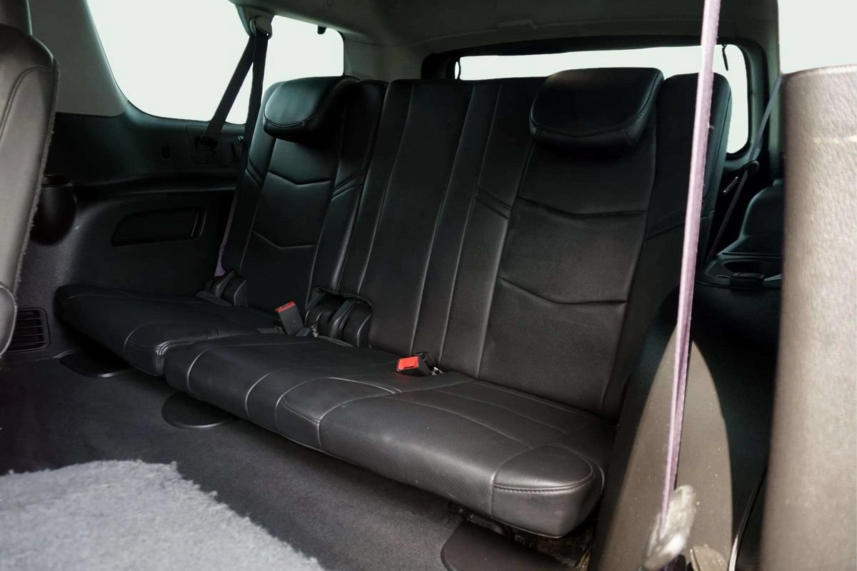 Used 2015 Cadillac Escalade ESV Luxury AWD/4WD image 22
