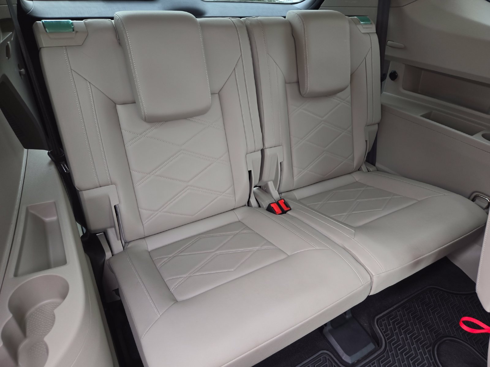 Used 2024 Volkswagen Atlas SE FWD image 28