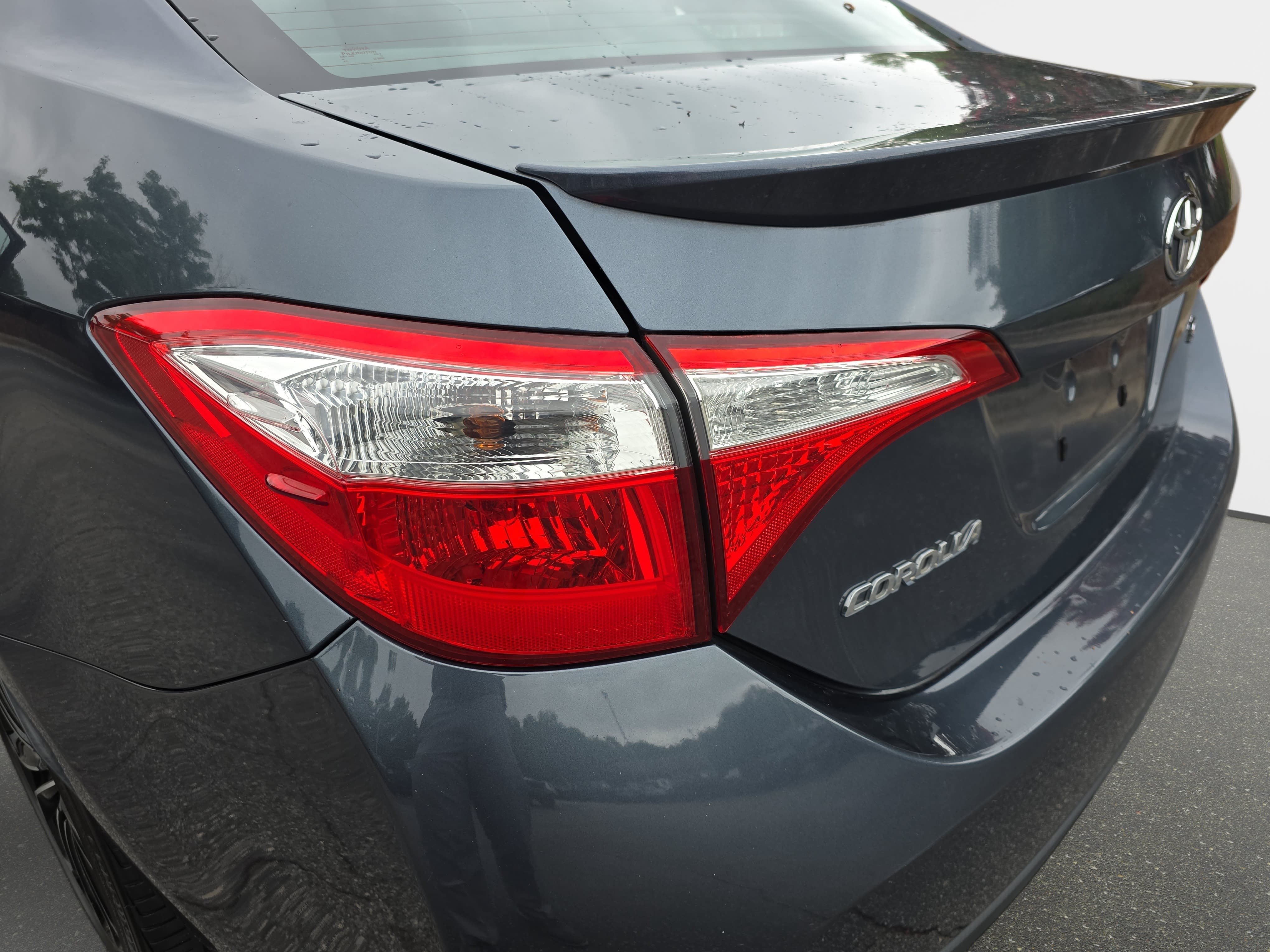 Used 2015 Toyota Corolla S FWD image 29