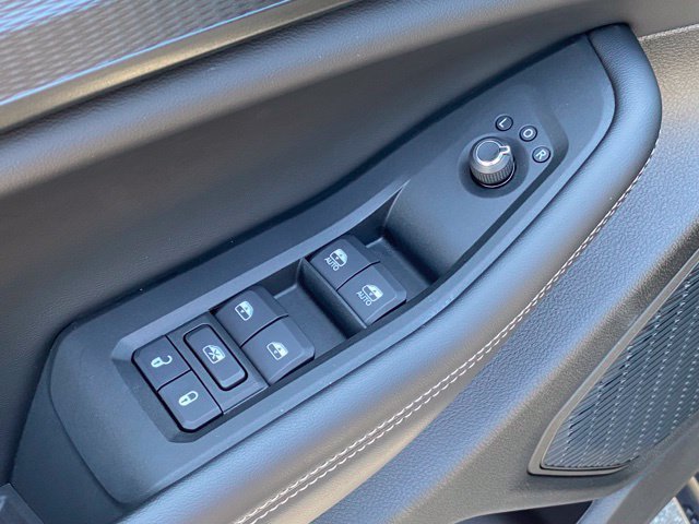 Used 2025 Jeep Grand Cherokee L Altitude AWD/4WD image 12