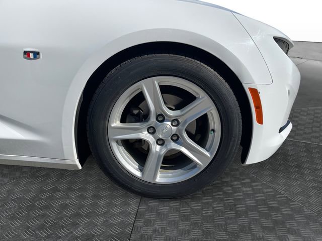 Used 2019 Chevrolet Camaro LT w/ Technology Package RWD image 14