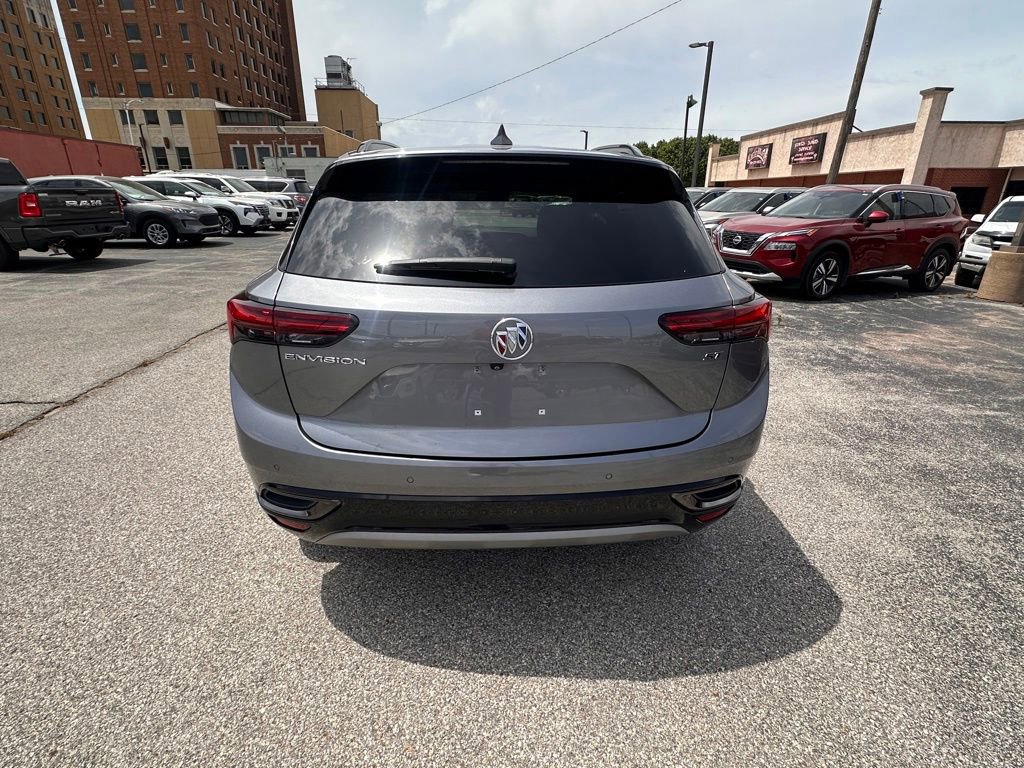 Used 2022 Buick Envision Essence w/ Technology Package I FWD image 5