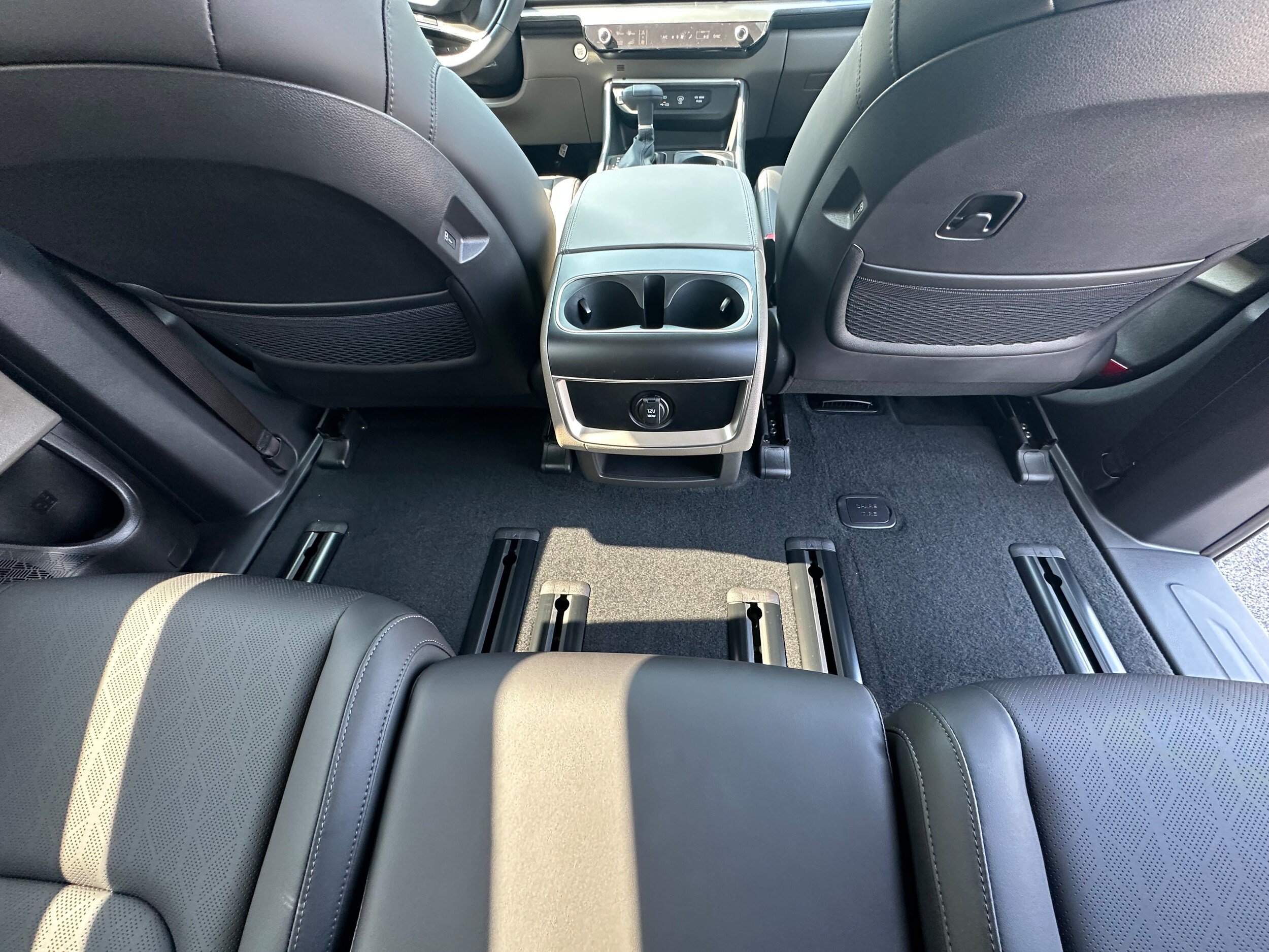 New 2027 Kia Carnival FWD image 14