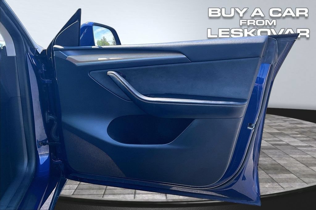 Used 2023 Tesla Model Y Long Range AWD/4WD image 24