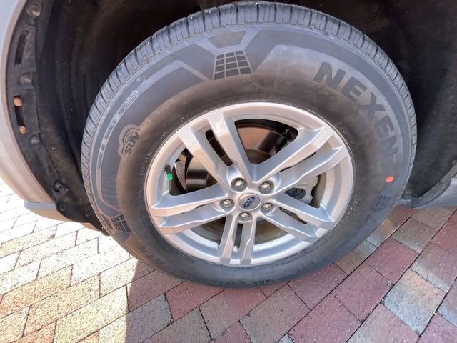 Used 2021 Ford Explorer XLT w/ Equipment Group 202A image 27