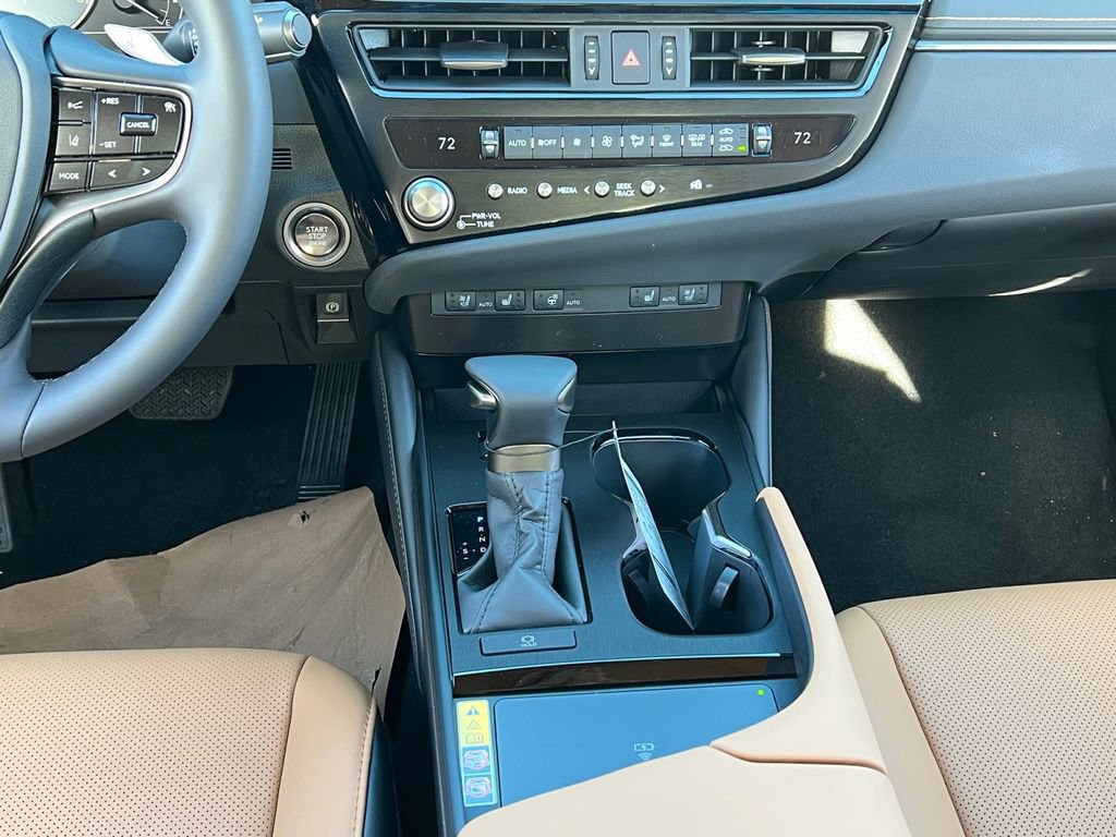 New 2025 Lexus ES 350 w/ Premium Package image 10