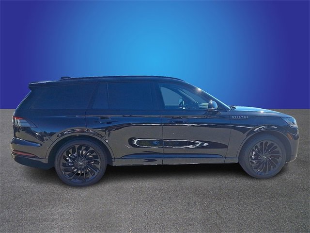 Used 2025 Lincoln Aviator Reserve w/ Jet Appearance Package image 4