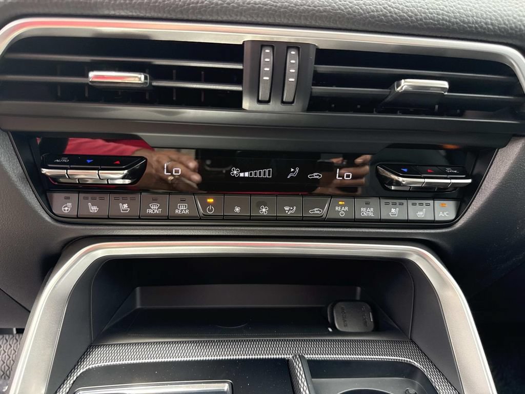 New 2026 MAZDA CX-90 Plug-In Hybrid w/Premium Sport AWD/4WD image 32