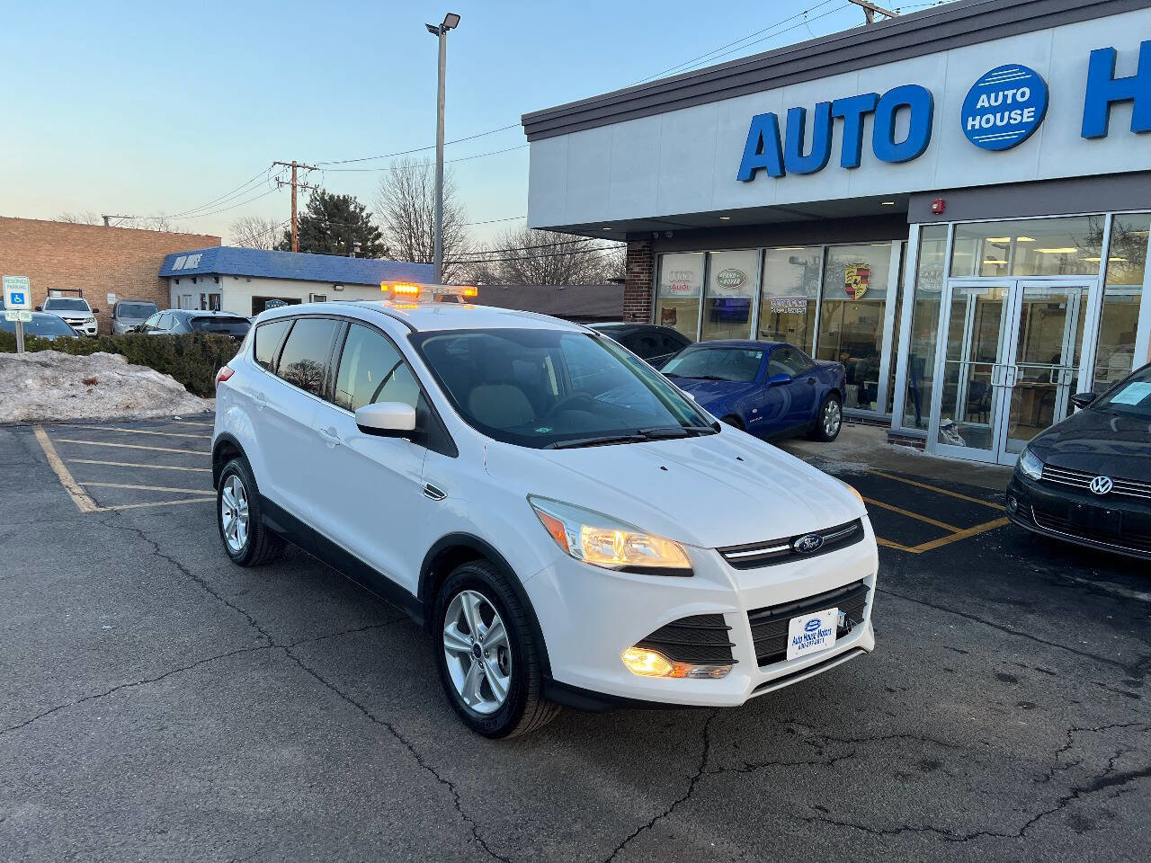 Used 2016 Ford Escape SE AWD/4WD image 3