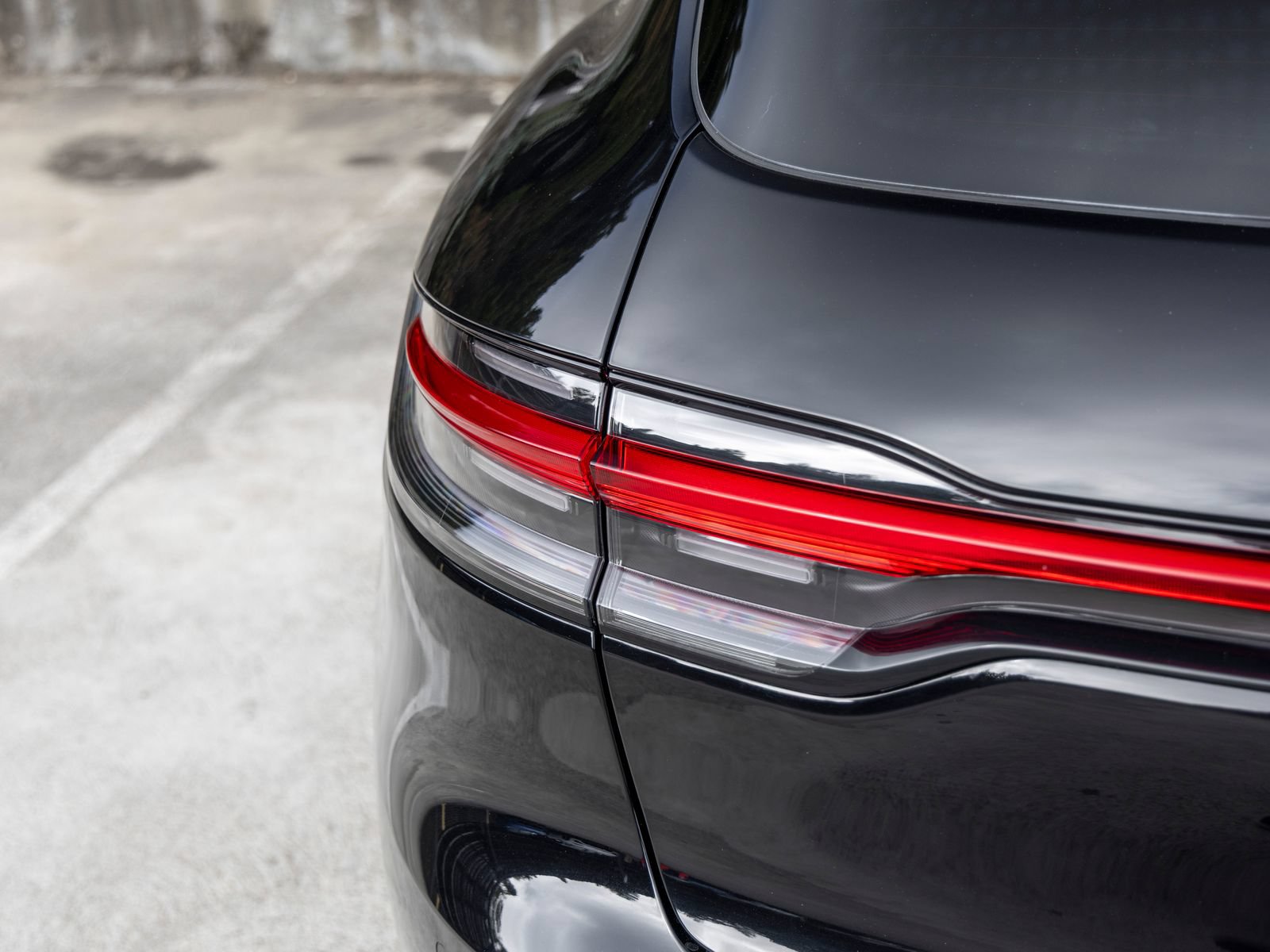 Certified 2026 Porsche Macan AWD/4WD image 21