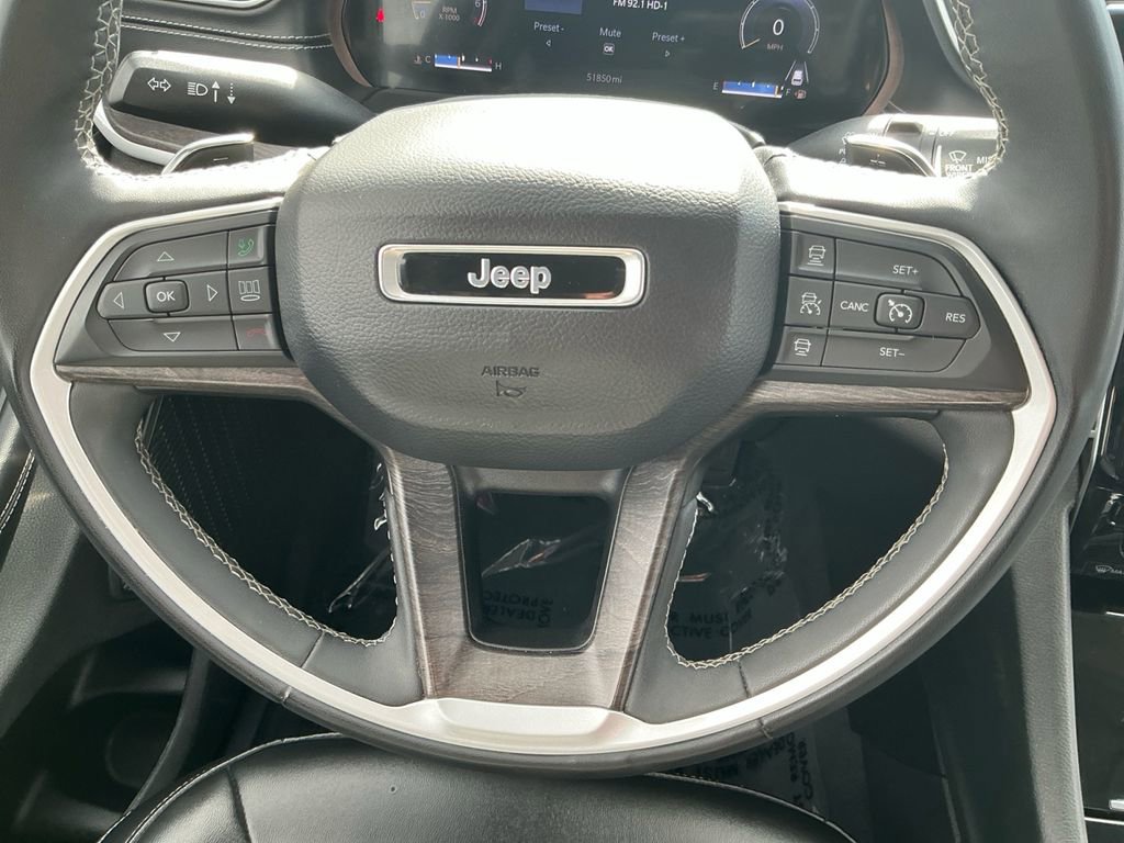 Used 2023 Jeep Grand Cherokee Limited image 18