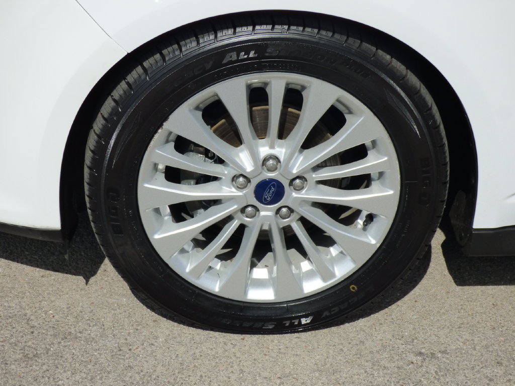 Used 2018 Ford C-MAX SE w/ Equipment Group 201A FWD image 9