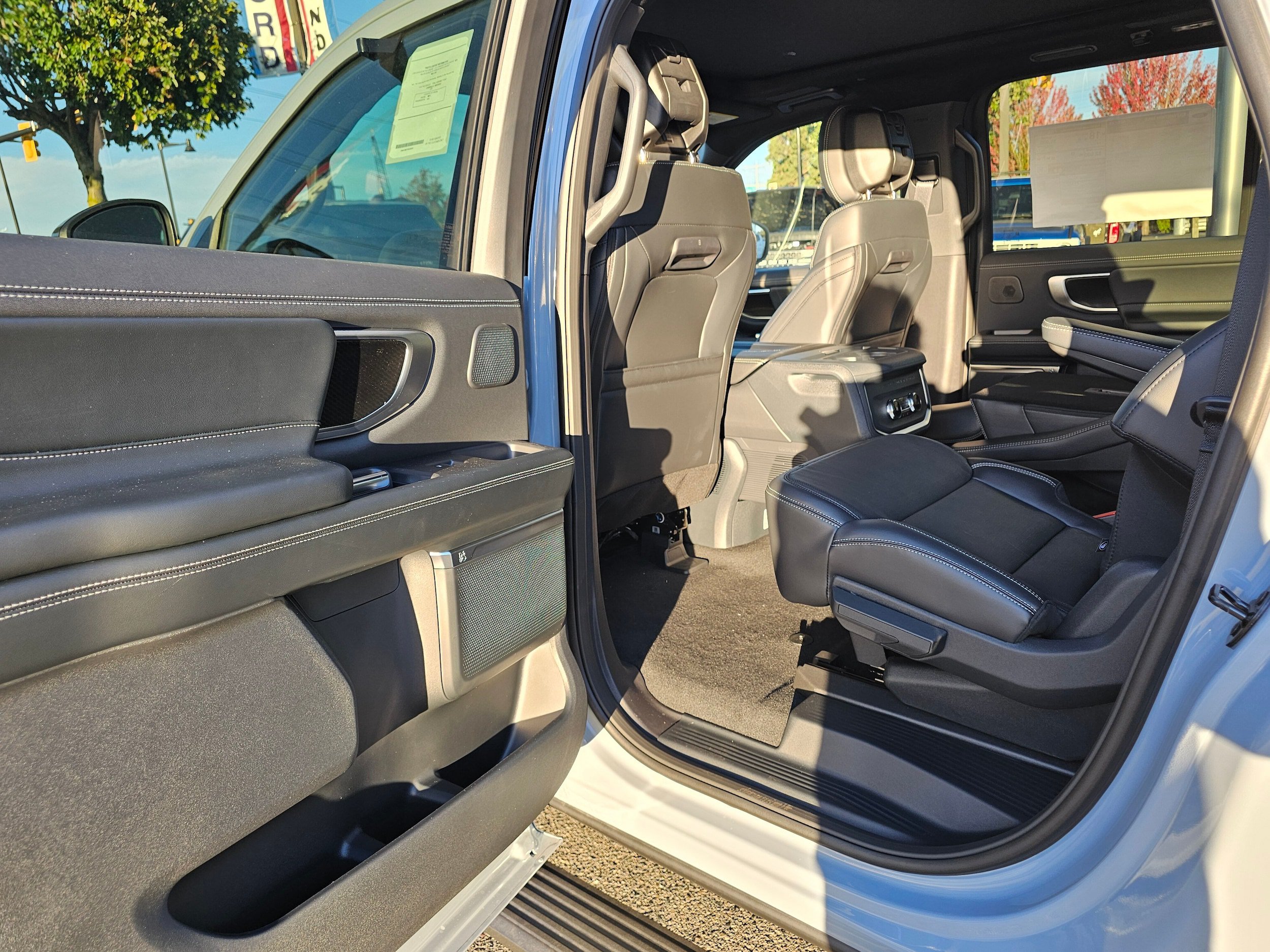 New 2027 Ford Expedition Max Platinum w/ Stealth Performance Package AWD/4WD image 11