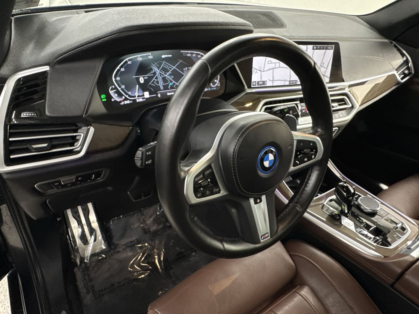 Used 2022 BMW X5 xDrive45e w/ M Sport Package AWD/4WD image 13