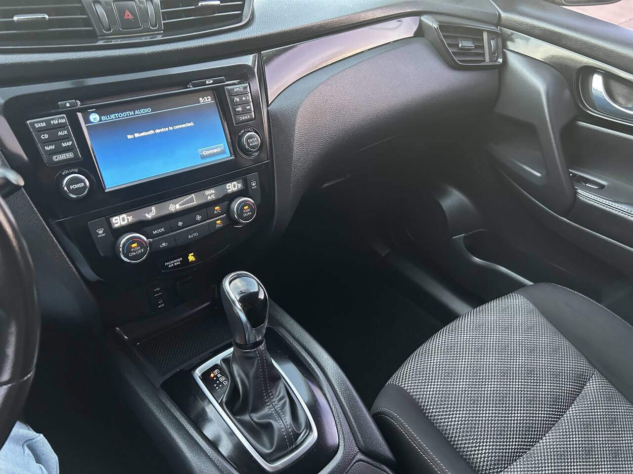 Used 2017 Nissan Rogue Sport SV w/ SV Premium Package image 10