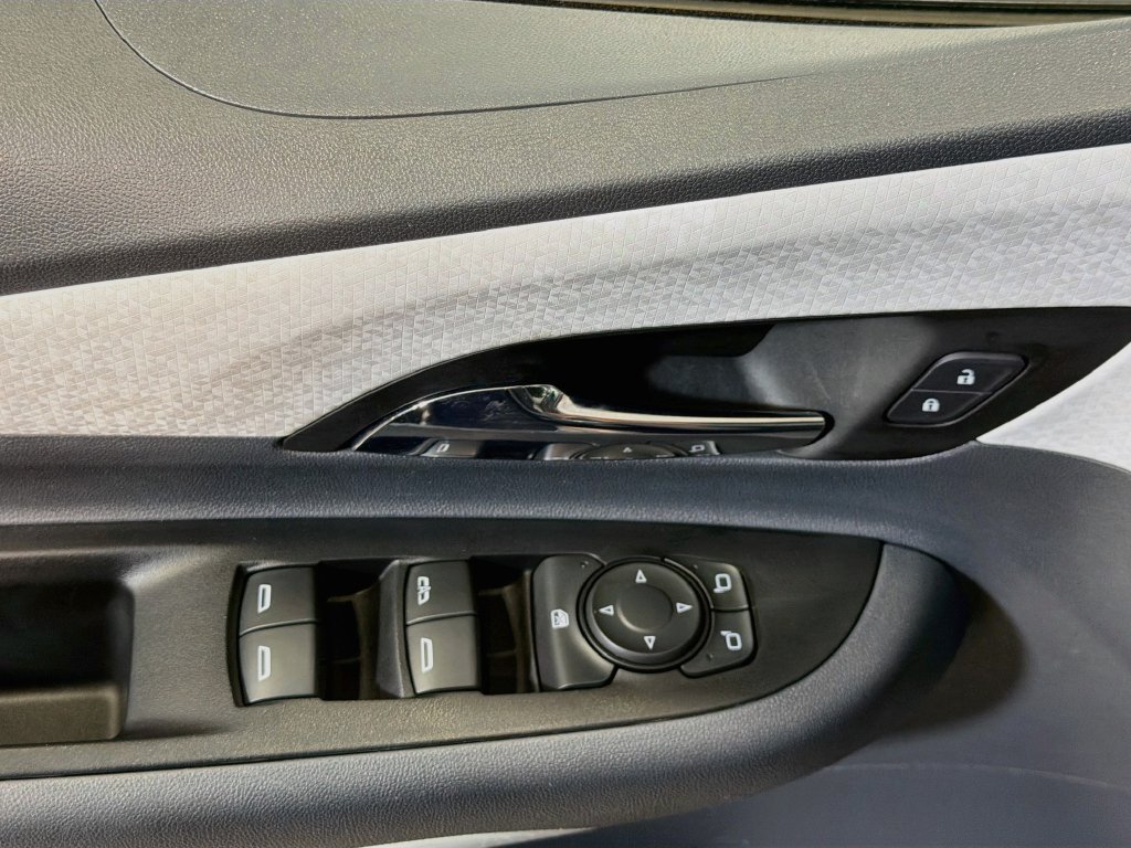 Used 2021 Chevrolet Bolt LT FWD image 19