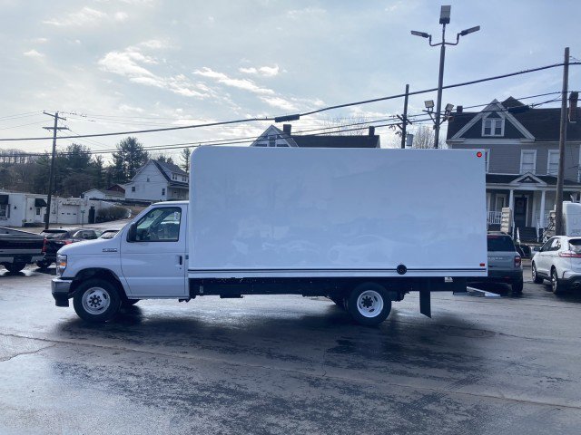 New 2027 Ford E-350 and Econoline 350 Super Duty w/ Power Equipment Group image 3