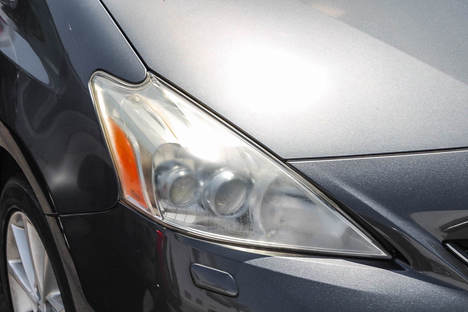 Used 2012 Toyota Prius V Five FWD image 5
