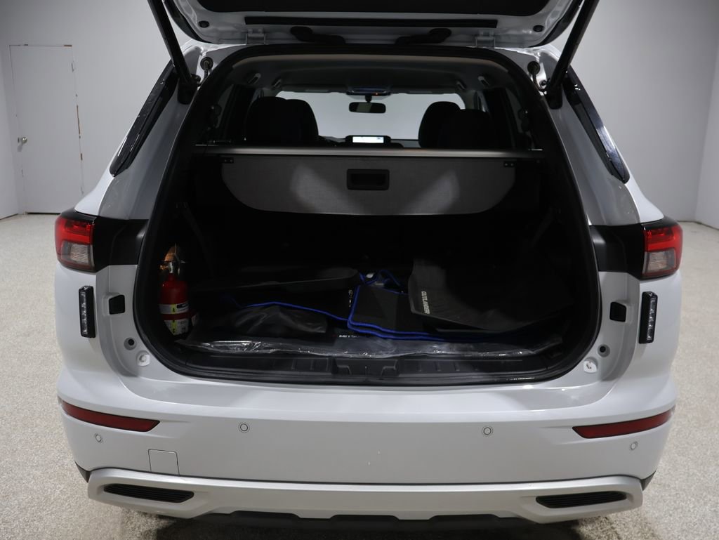 Used 2024 Mitsubishi Outlander SE image 20