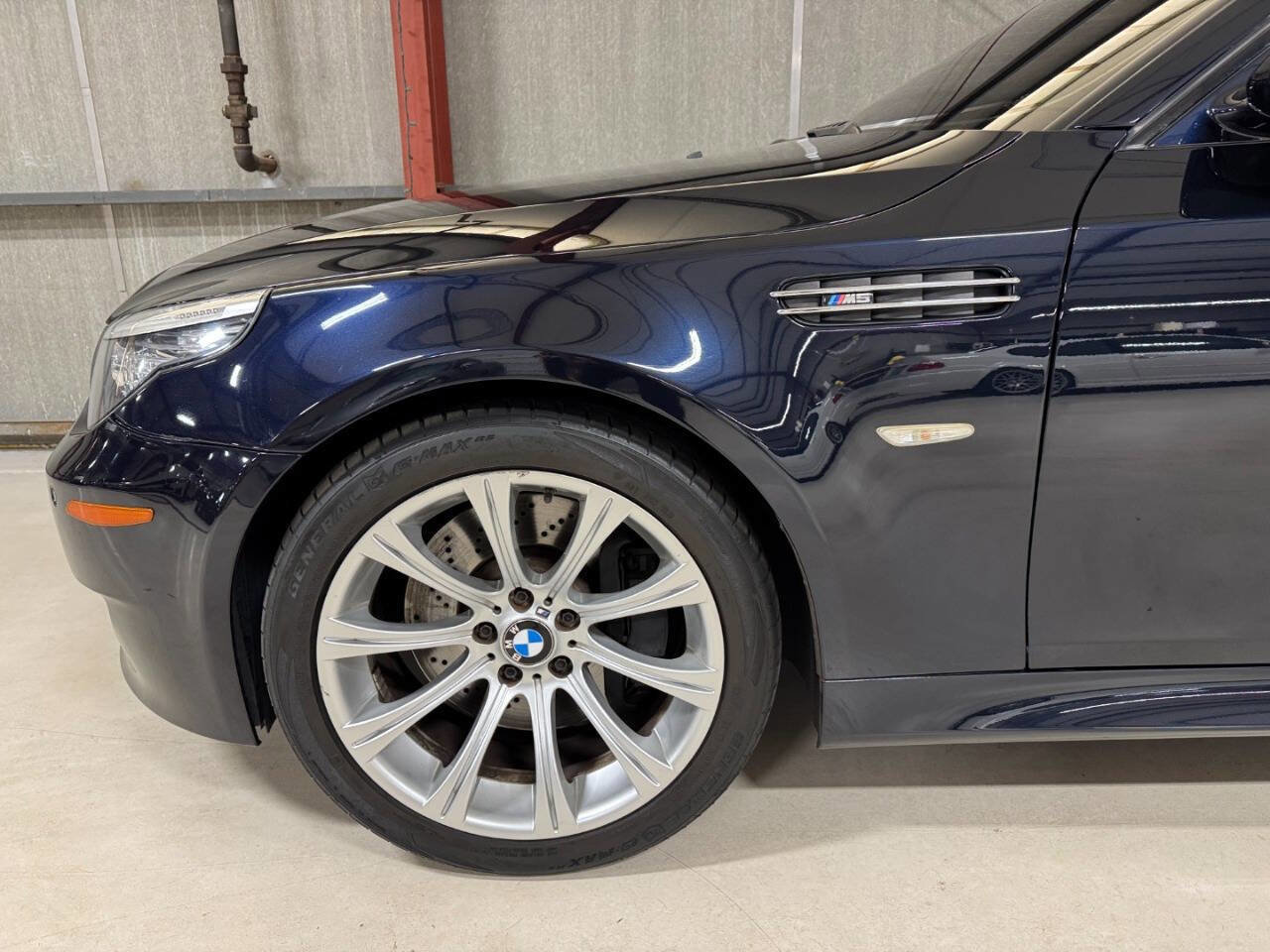 Used 2010 BMW M5 image 28