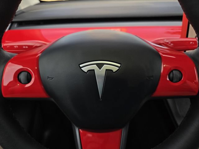 Used 2025 Tesla Model Y Long Range AWD/4WD image 28