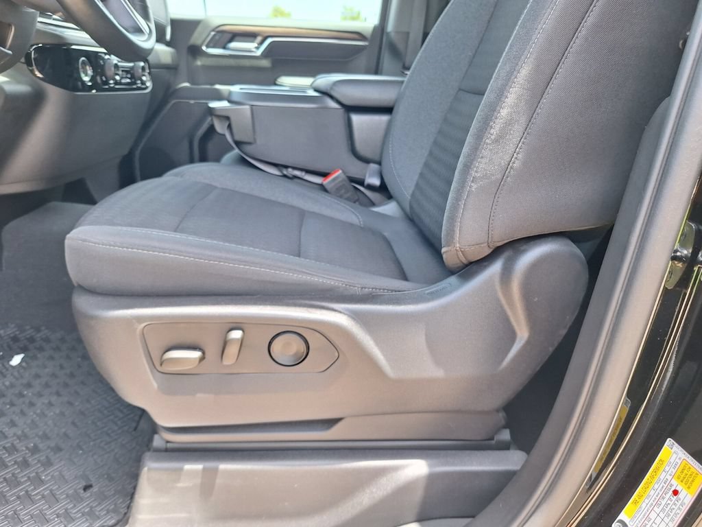 Used 2023 Chevrolet Silverado 1500 LT AWD/4WD image 27