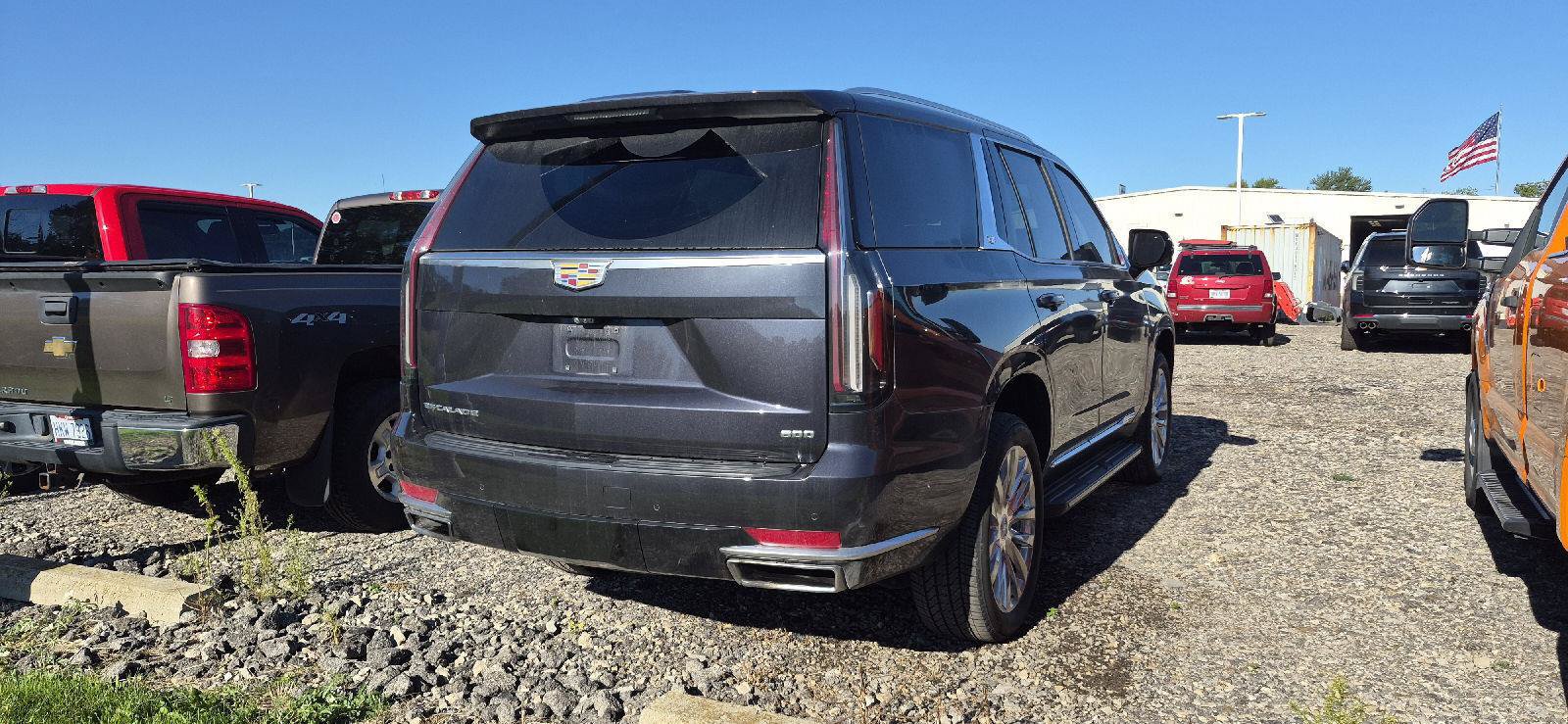 Certified 2024 Cadillac Escalade Premium Luxury AWD/4WD image 3