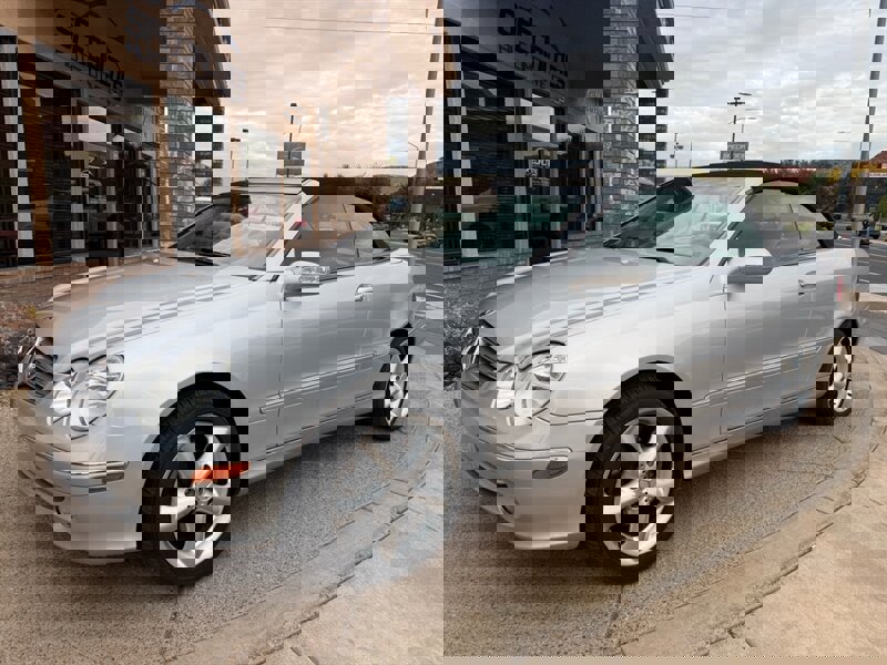 Used 2005 Mercedes-Benz CLK 320 Cabriolet image 8