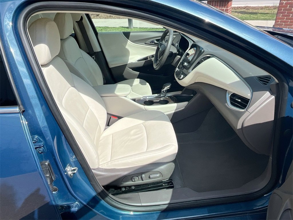 Certified 2024 Chevrolet Malibu LT image 40