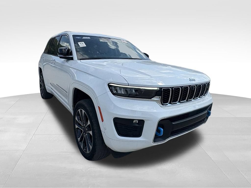 Used 2022 Jeep Grand Cherokee Overland w/ Advanced Protech Group III AWD/4WD image 5