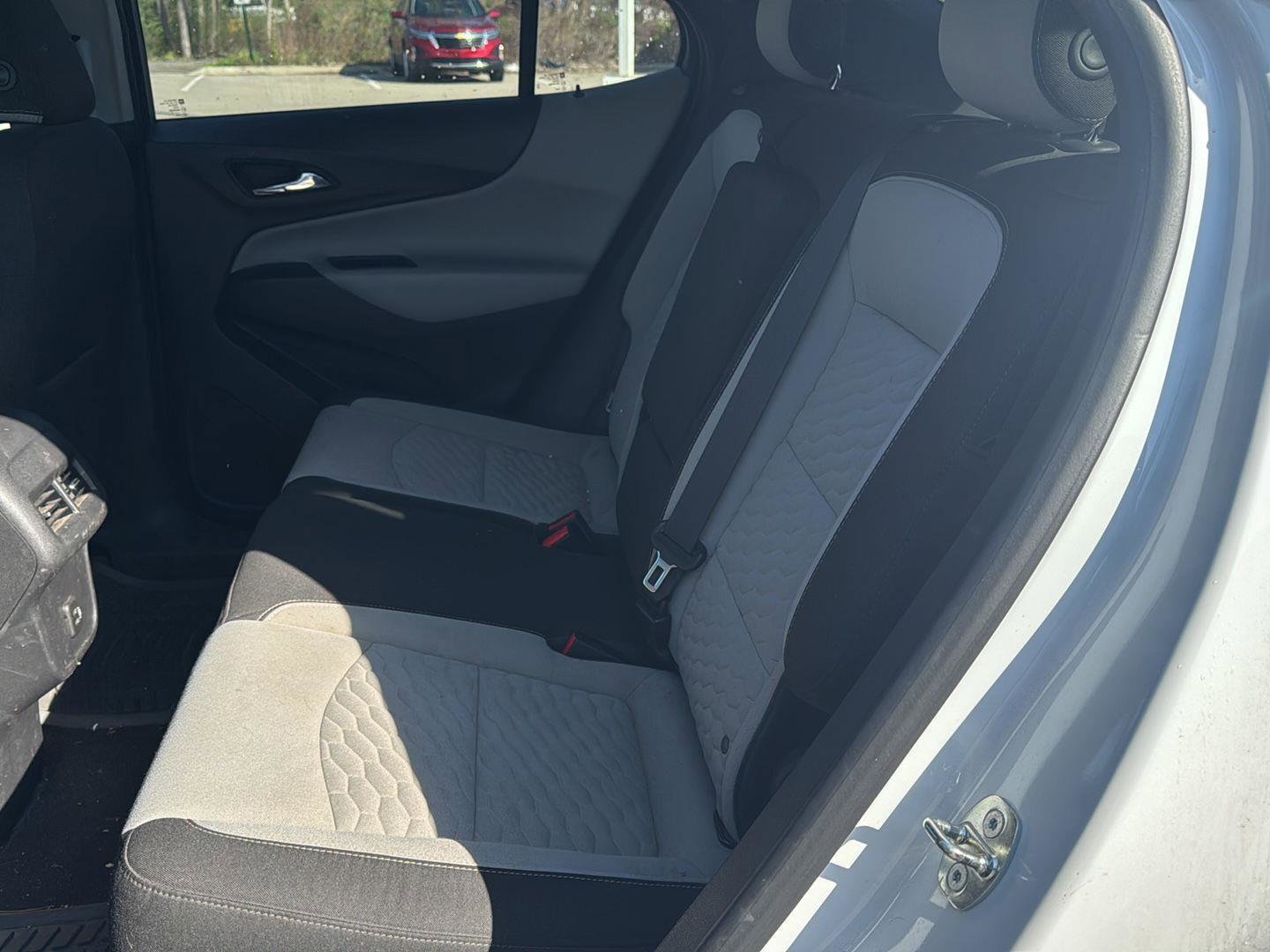 Used 2020 Chevrolet Equinox LS w/ LS Convenience Package image 11