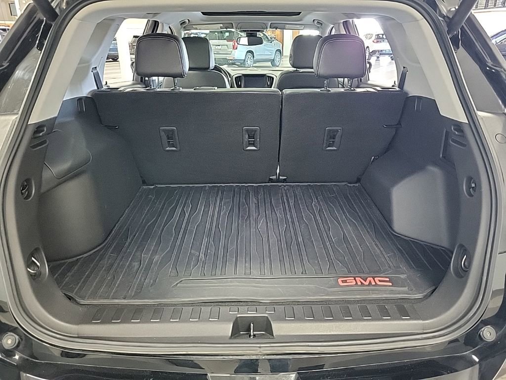 Used 2022 GMC Terrain SLT w/ Infotainment Package II AWD/4WD image 23