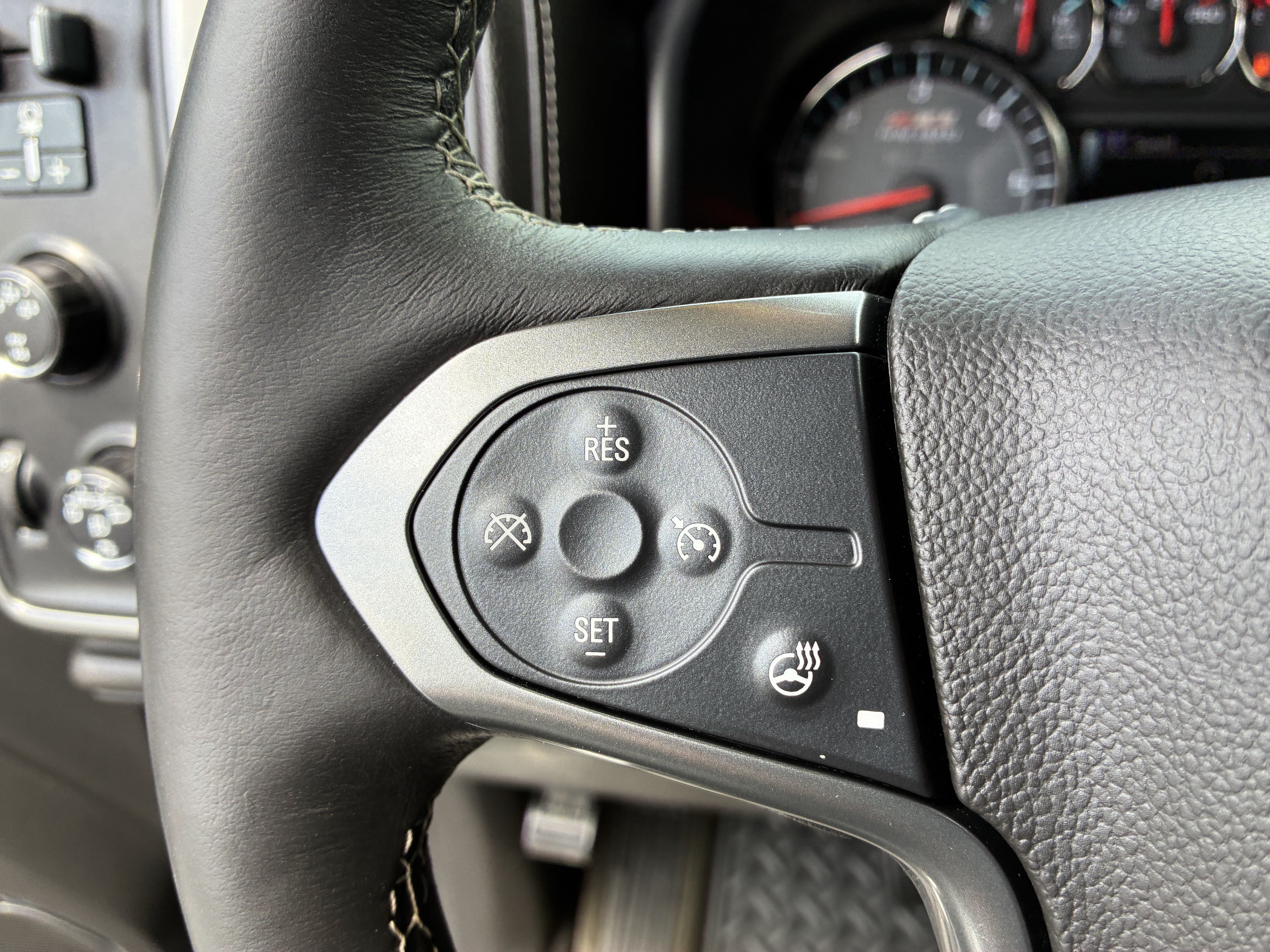 Used 2015 Chevrolet Silverado 2500 LTZ AWD/4WD image 30